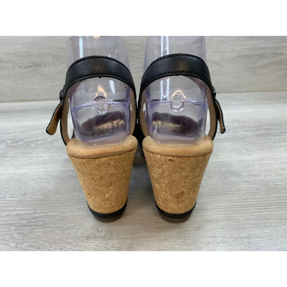 Clarks Women's Black Snakeskin Wedge Sandals Cushion Soft 8 Comfort Shoes